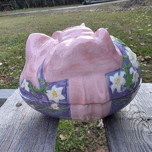 Vtg Ceramic Figurine 1979 Egg Trinket Holder Knicknack Cottagecore 7"x 6"